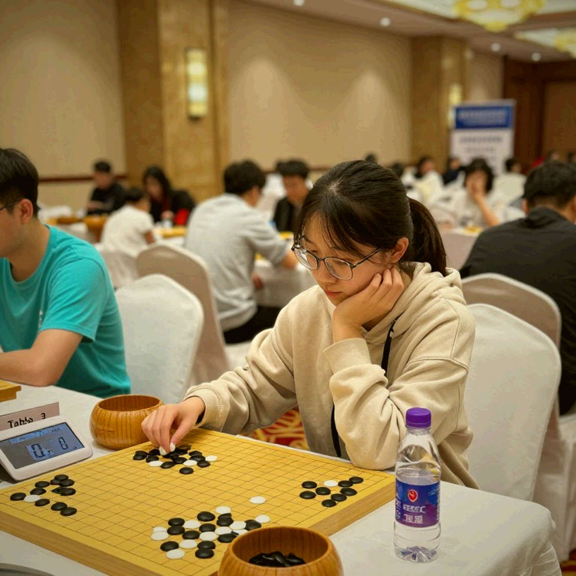 Mạnh hơn thời vô địch Olympiad: một câu nói, hai kỳ thủ và khoảng trống không ai đo