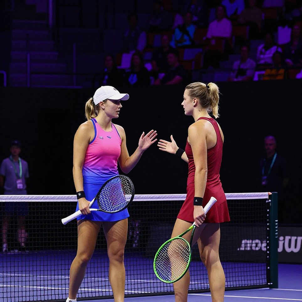 Esports phân tích chín chiều — cơ thể người chơi không nằm trong chiều nào