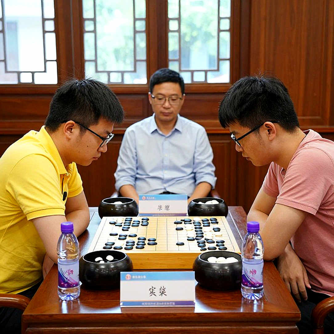Nước cờ Scotch của Kasparov và vết nứt sau một tiêu đề cờ vua